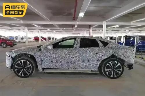 Equipped with air suspension, compared to BMW 5 series, spy photos of first luxury sedan were exposed, suspected of looking at the car
